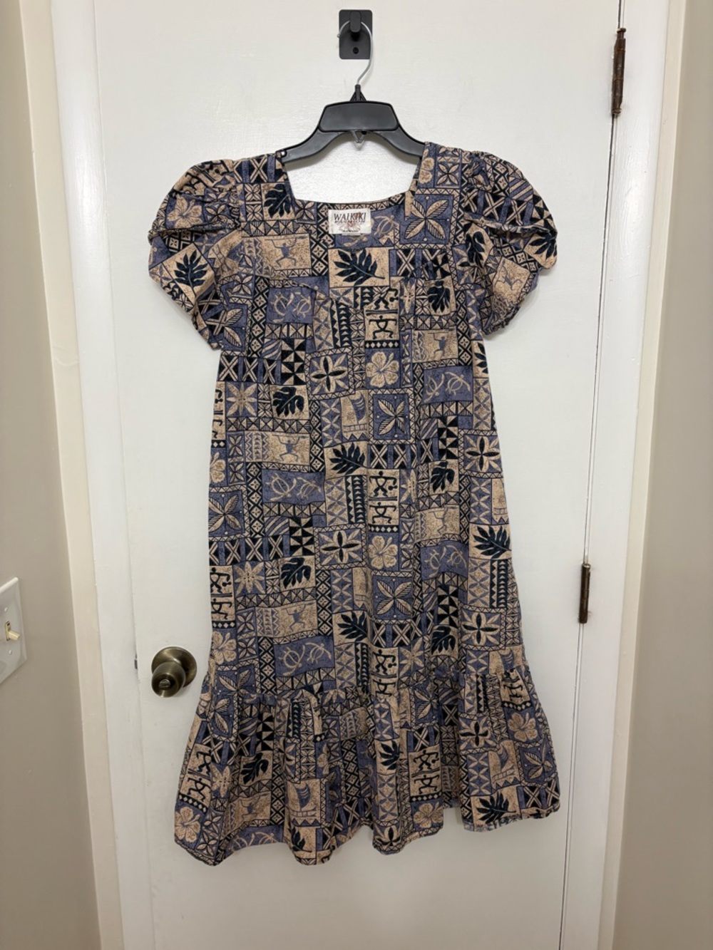 Vintage Waikiki Hawaiian Muumuu Dress Tapa Patchwork Square Neck Puff Sleeve